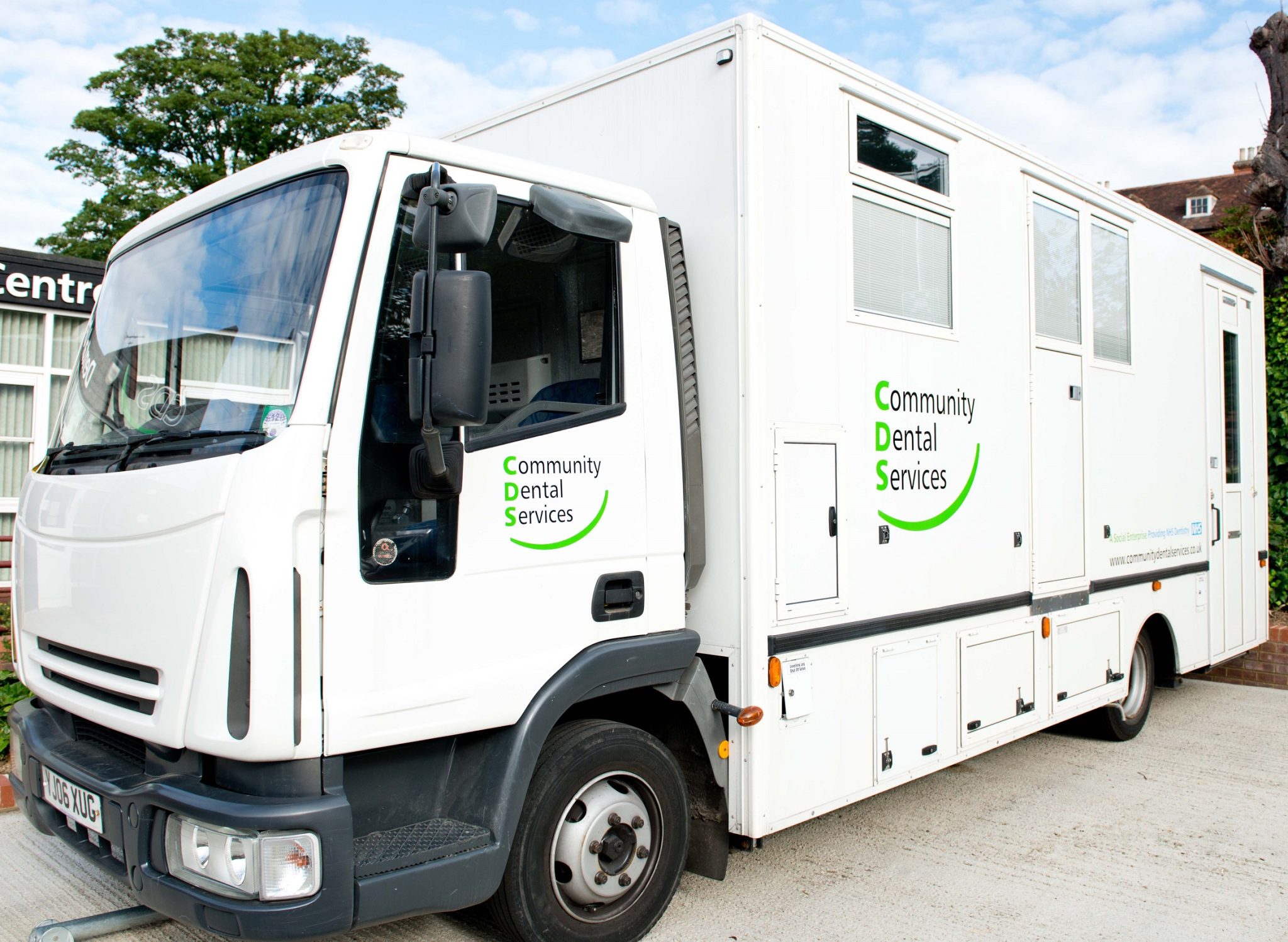 Mobile clinics bring dental care to people who are homeless